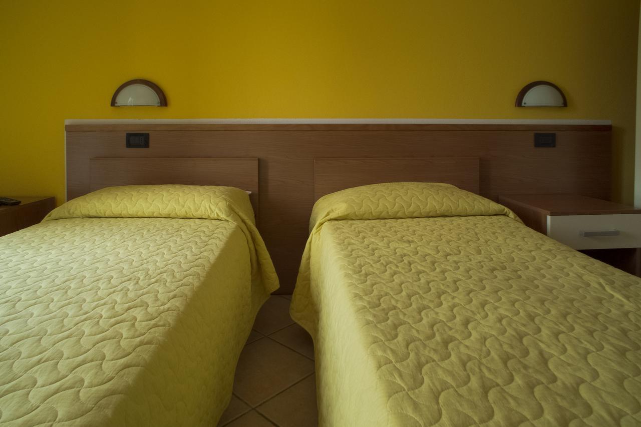 Albergo Ristorante Innocenti Ardenno Экстерьер фото