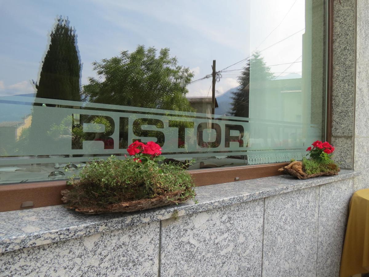 Albergo Ristorante Innocenti Ardenno Экстерьер фото